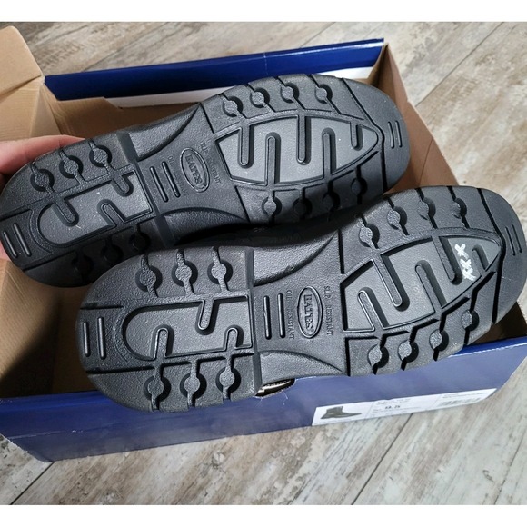 NEW Bates Tactical Boots - 8" Steel Toe, EH Rated, Thinsulate Insulated Combat - Picture 8 of 10